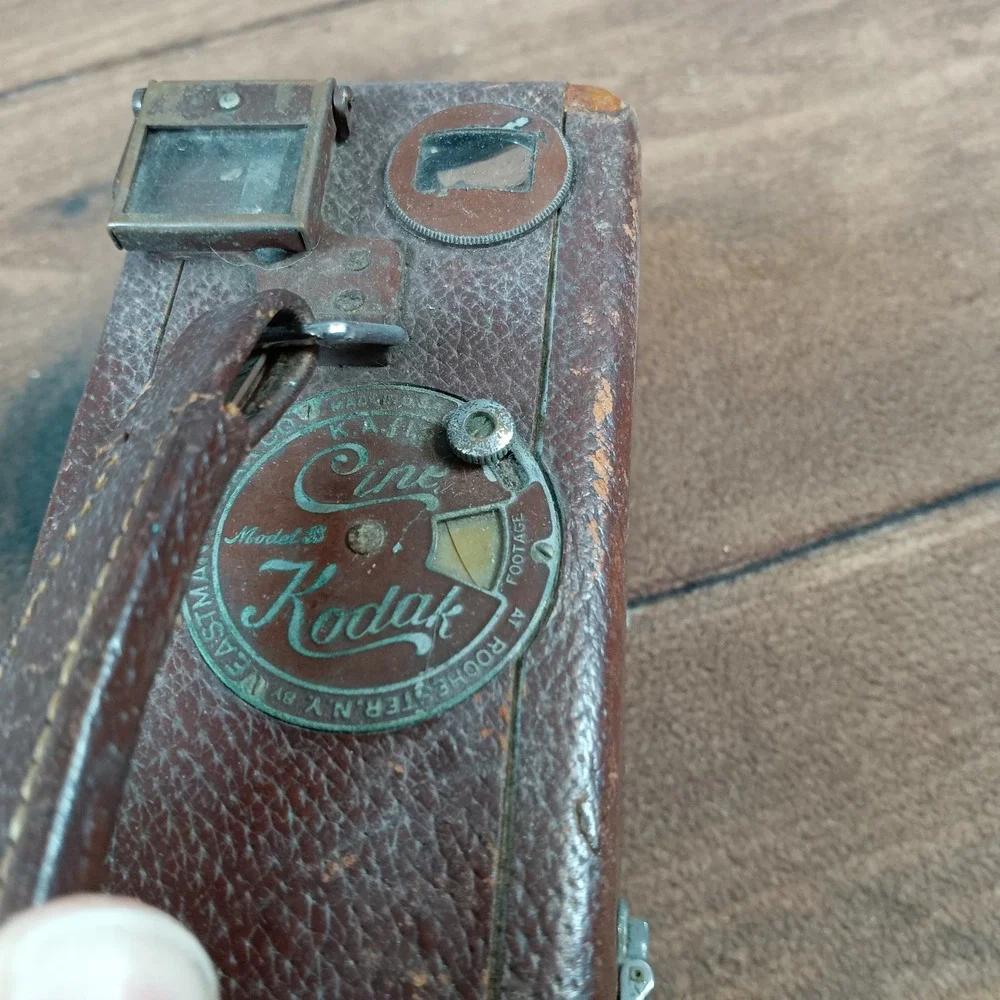Vintage Eastman Kodak CineKodak Model B 16mm Movie Camera Brown Leather f1.9 Len
